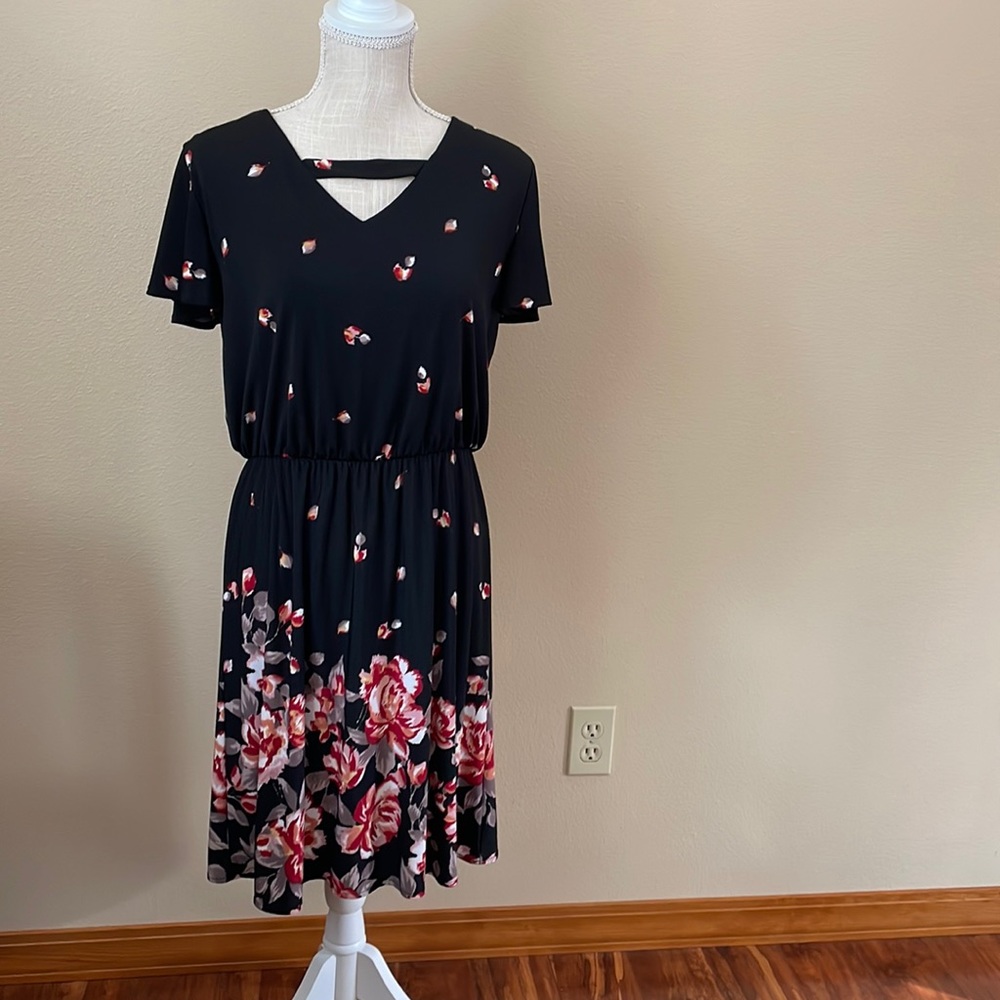 Maurice’s - Black Floral Dress Elastic Waist V Neck, Back Neck Tie, size medium